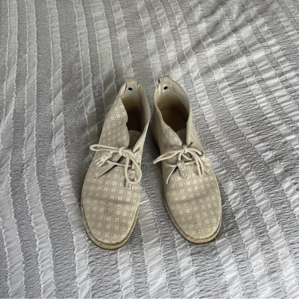 Never Worn Patterned Hush Puppies